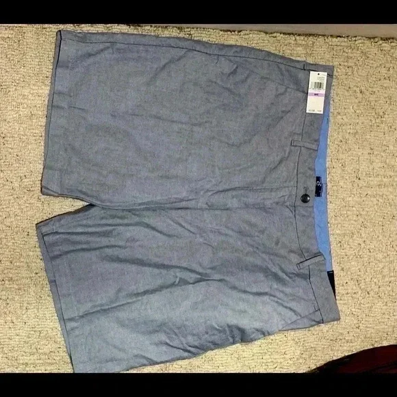 MENS IZOD SHORTS SIZE 38 NWT - Picture 1 of 5